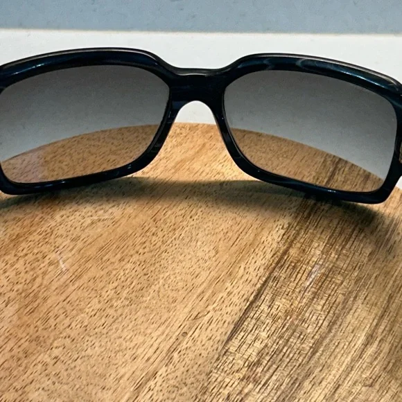 Versace sunglasses - Picture 4 of 8